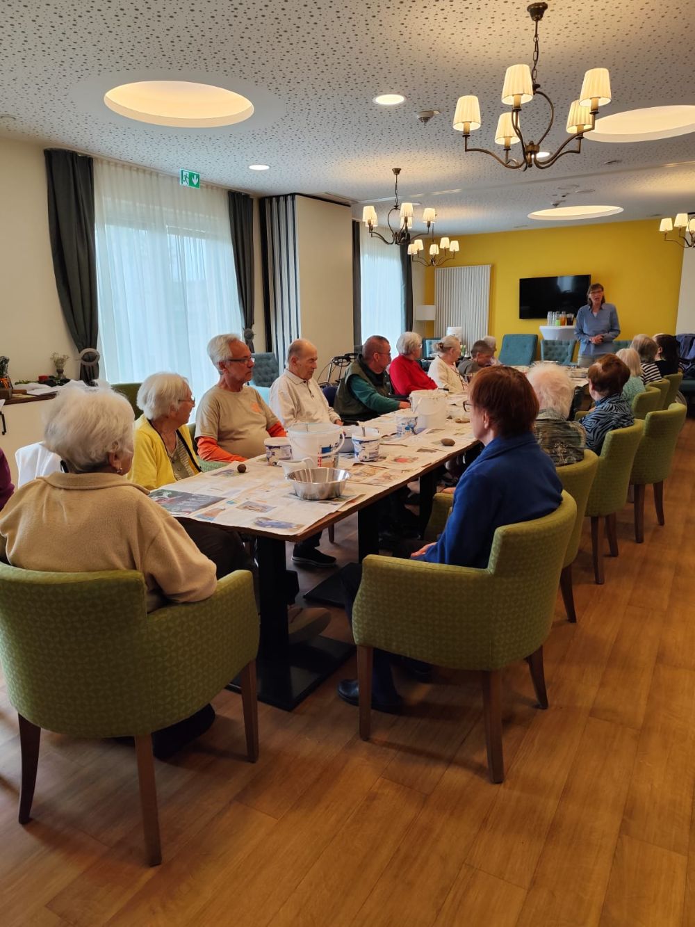 Mit Herz und Händen: Saatkugeln selbst gemacht im Haus Albert 
