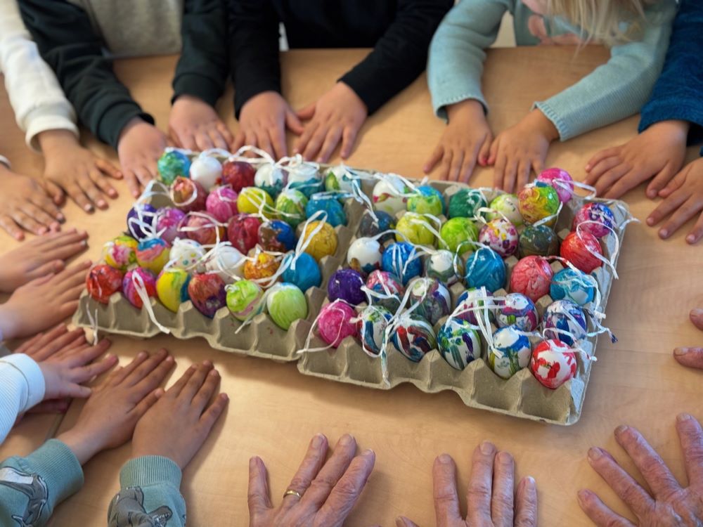 Kinderbesuch lässt Seniorenherzen höherschlagen