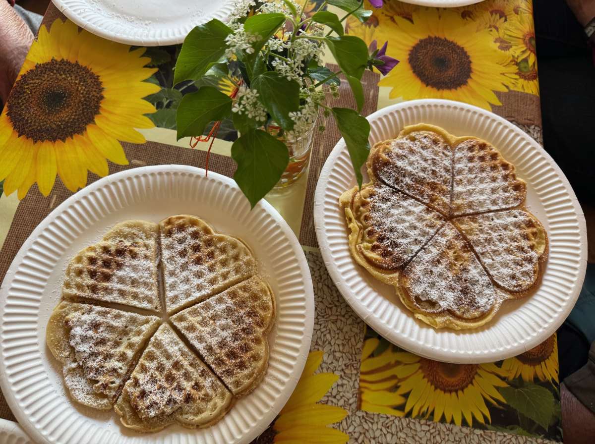Zwischen Waffelduft und Kinderlachen: Ein Vormittag, der verbindet