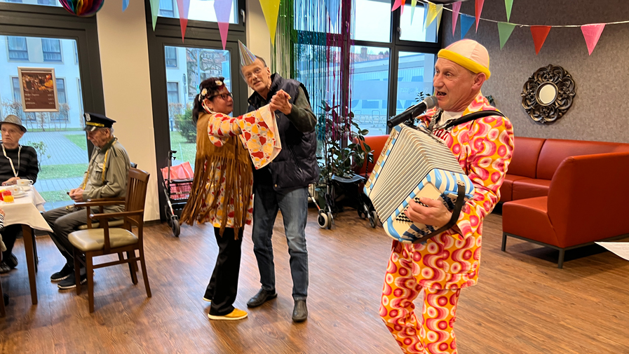 Carnival party in Bölschestraße