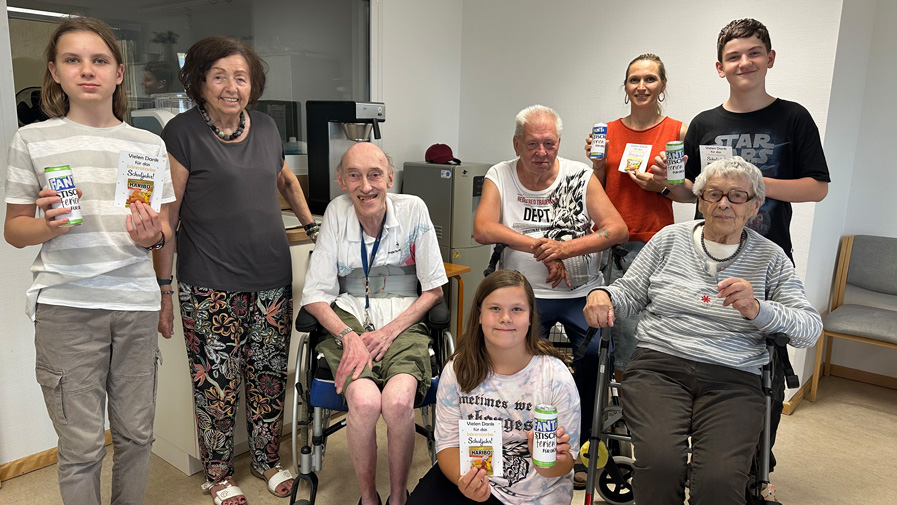 Cham-Schuelerbesuch-Intra-1.jpg