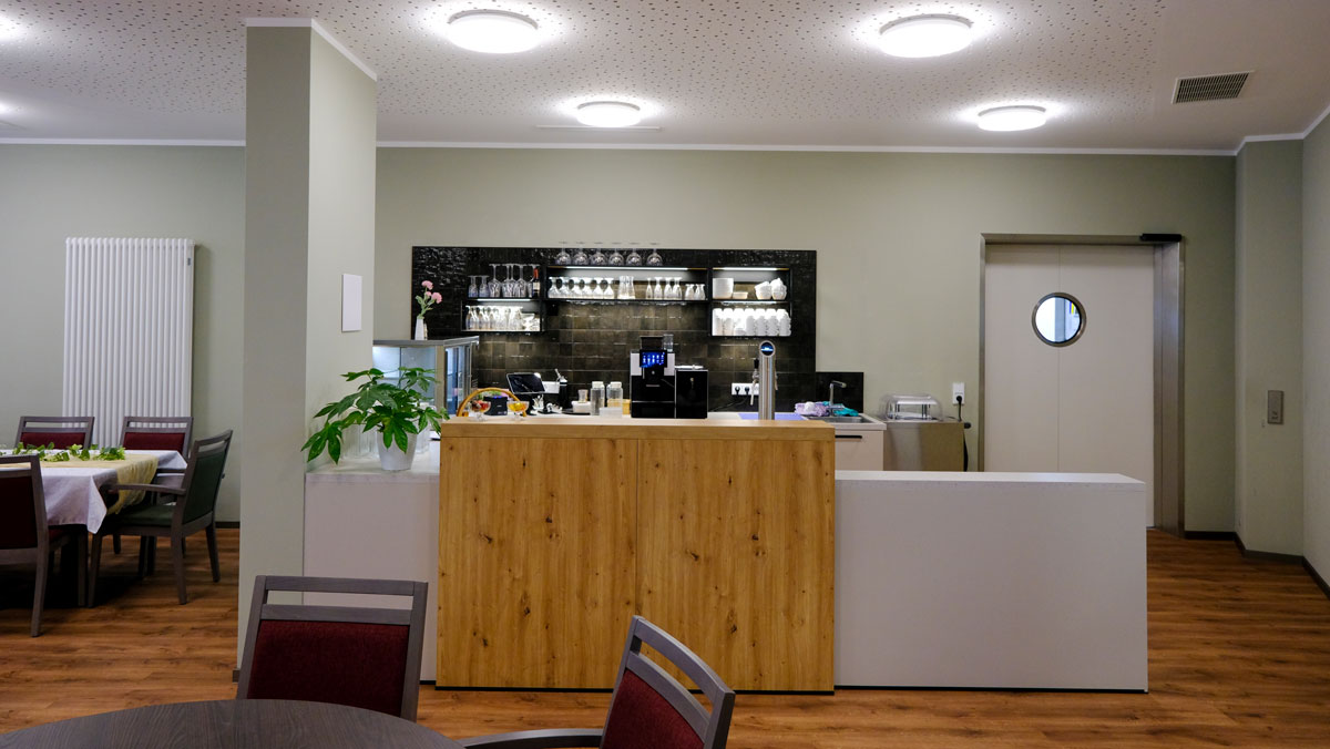 The bar at Café Nordend in the Residenz Nordend in Eberswalde