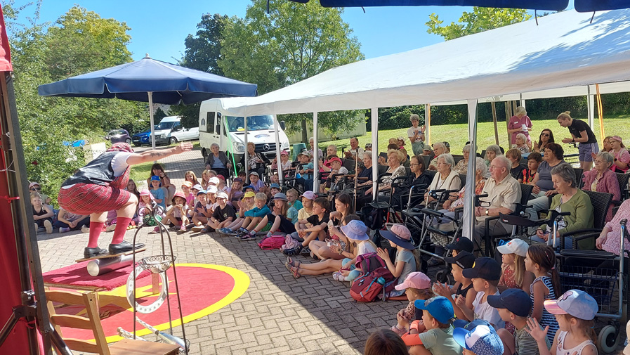 Varieté für Groß und Klein in Halle-Büschdorf
