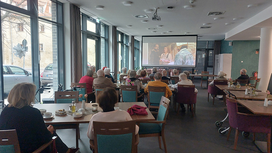 Cinema afternoon in the Hallorenring