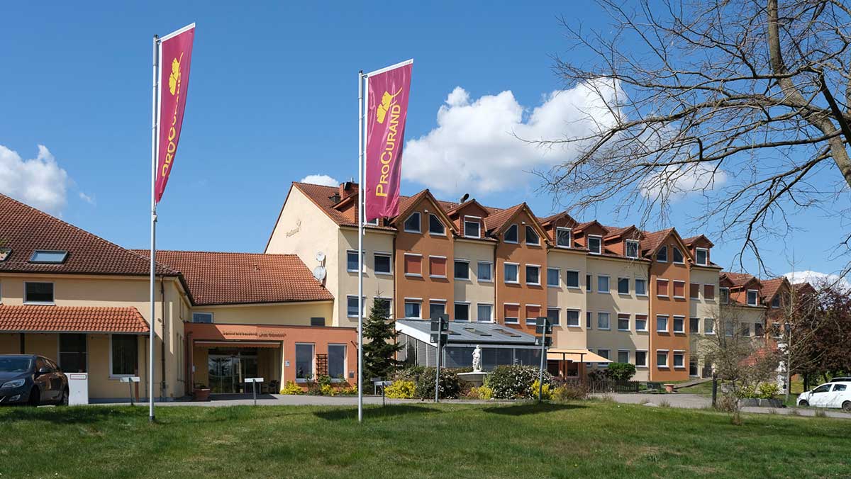 Außenansicht ProCurand Stationäre Pflege Seniorenresidenz Am Görnsee