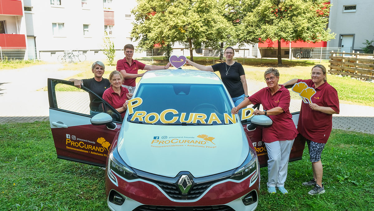 Team Ambulante Pflege Magdeburg am ProCurand-Auto