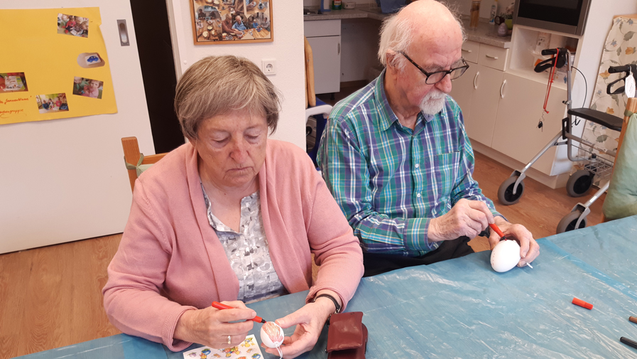 Md-Easter egg painting1.jpg