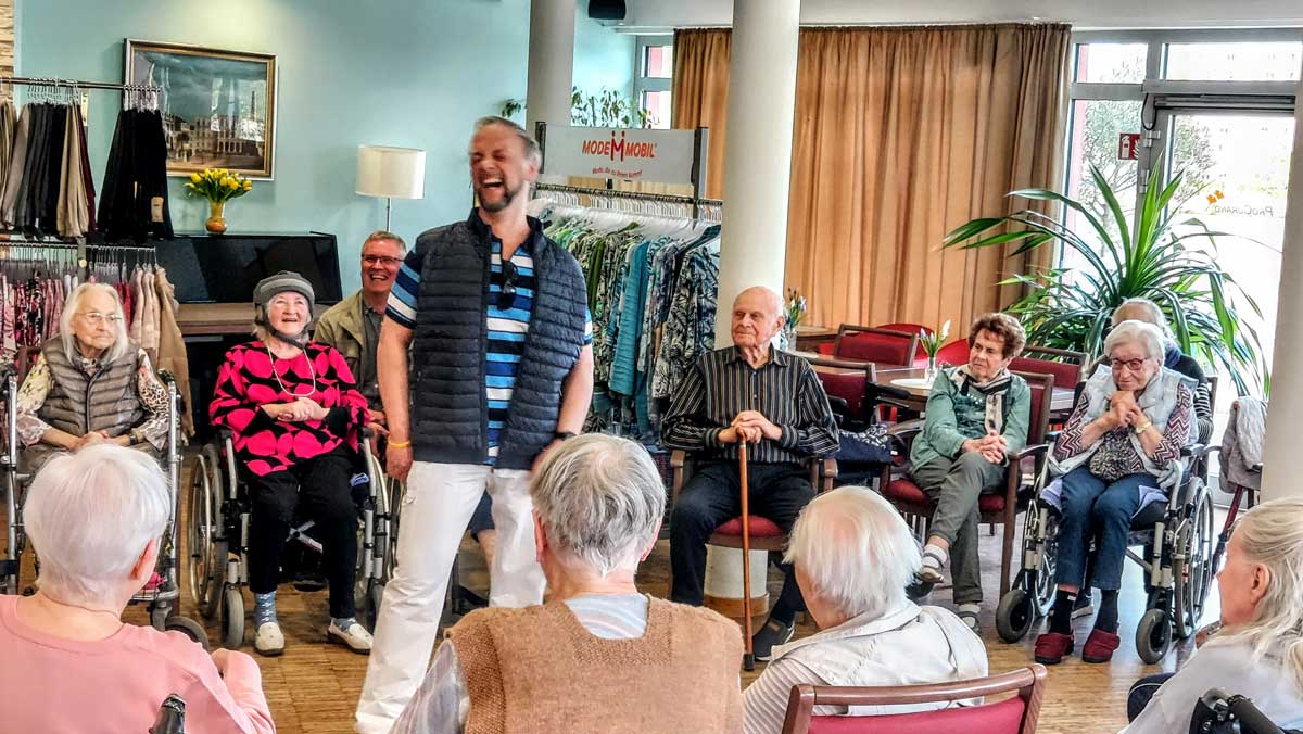 Modenschau der neuen Frühjahrskollektion im Havelpalais