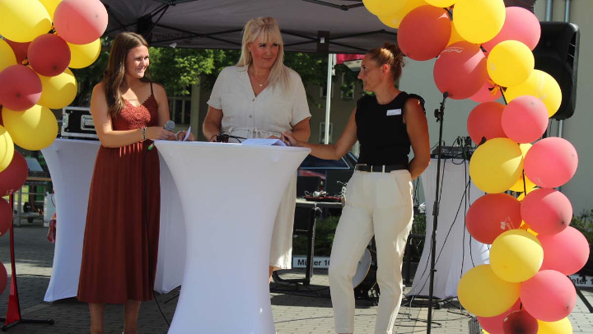 Einrichtungsleitung Swenia Balzer, Mandy Hegert, Pflegedienstleitung Ambulante Pflege, und Nadine F&uuml;gemann, Pflegedienstleitung Tagespflege