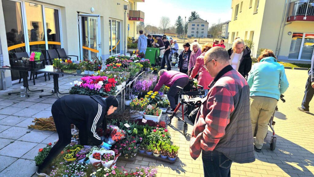 Pflanzaktion in der Wriezener Straße
