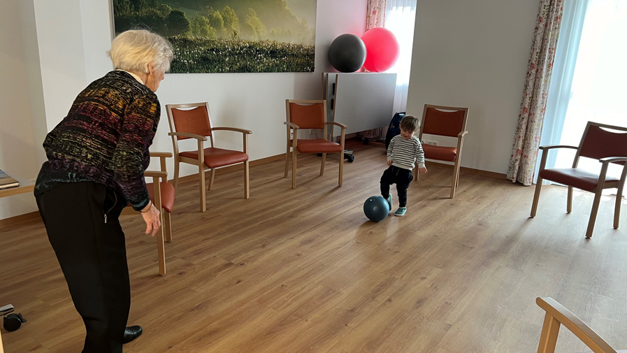 Str-TP-AltrrifftJung-Intra-1.jpg