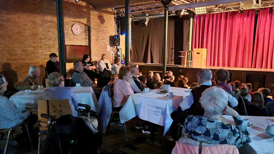 Str-Wri-Theatre performance-1.jpg